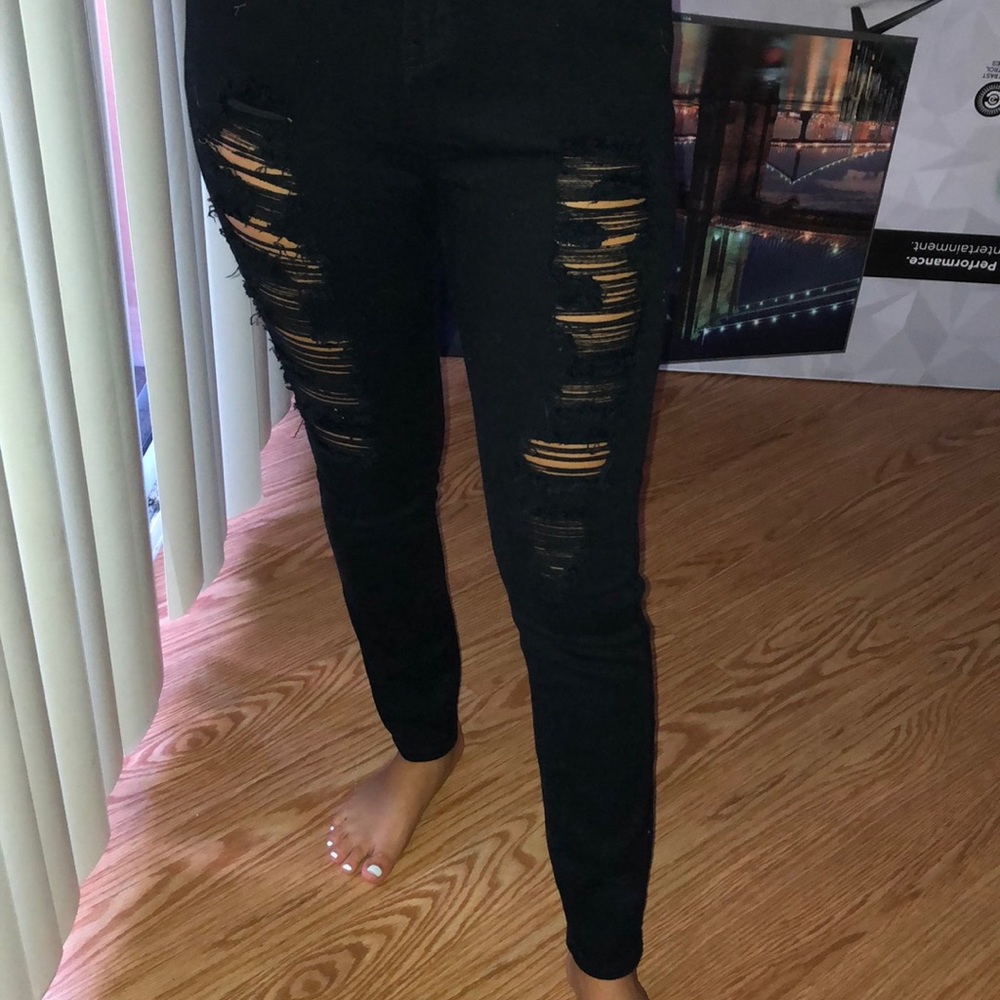 🆕 black ripped skinny jeans